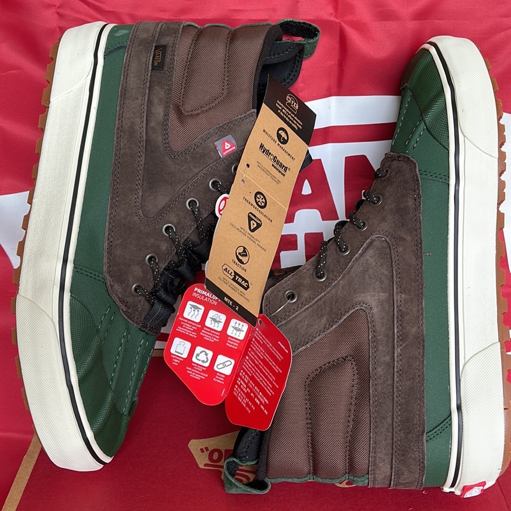 Vans Sk8-Hi Del Pat
Brown/Green
VNOA5JMNBGS
WMNS boots MTE - Picture 12 of 16